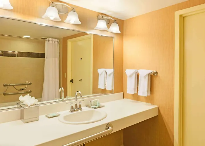 Wyndham Grand Hotel