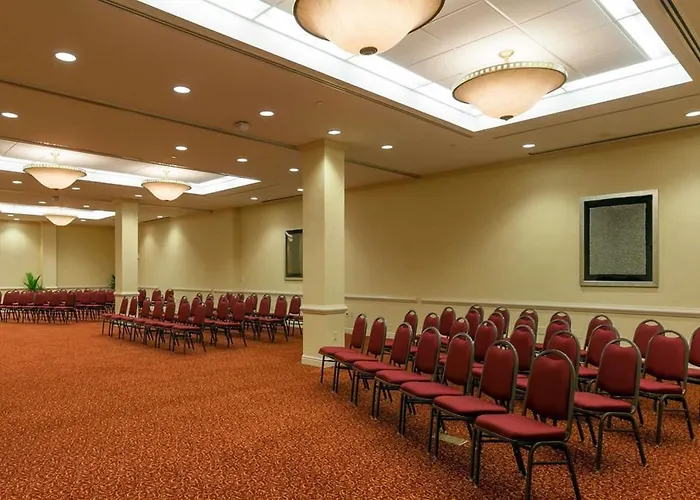 Wyndham Grand Hotel 4*